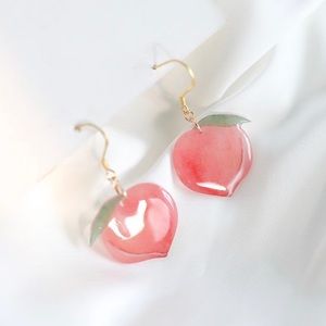 🌻2/$22 Pastel Peach Earrings